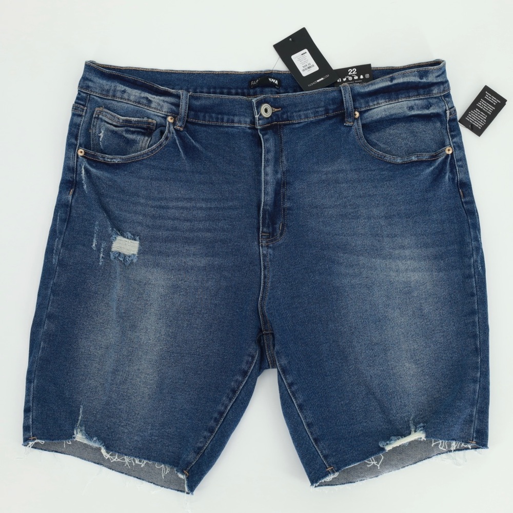 FASHION NOVA DISTRESSED DENIM BERMUDAS RAW HEM SHORTS‎